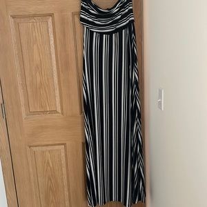Banana Republic Navy Blue/White Maxi Dress - S